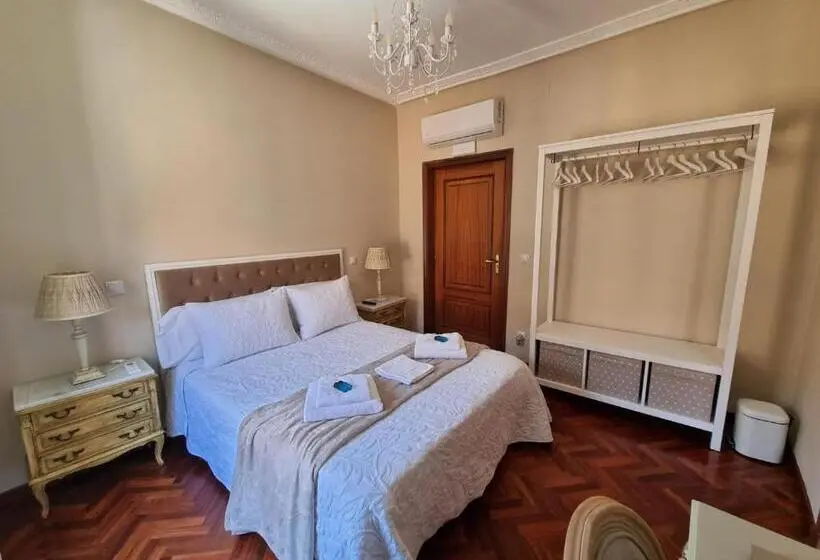 اتاق لوکس, Casa De Lorca