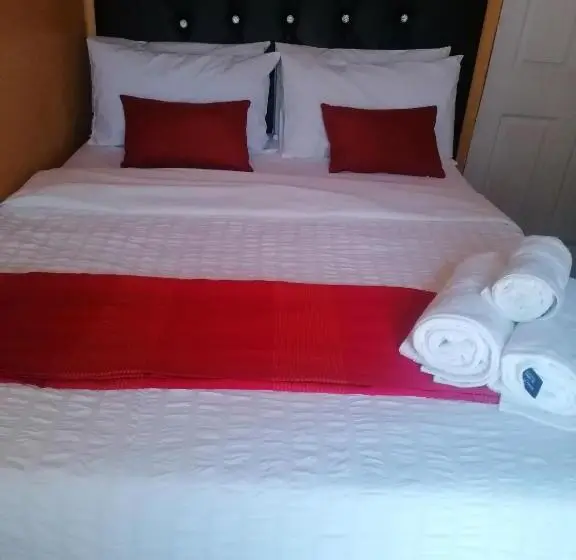 デラックスルーム, The Croc Guest House