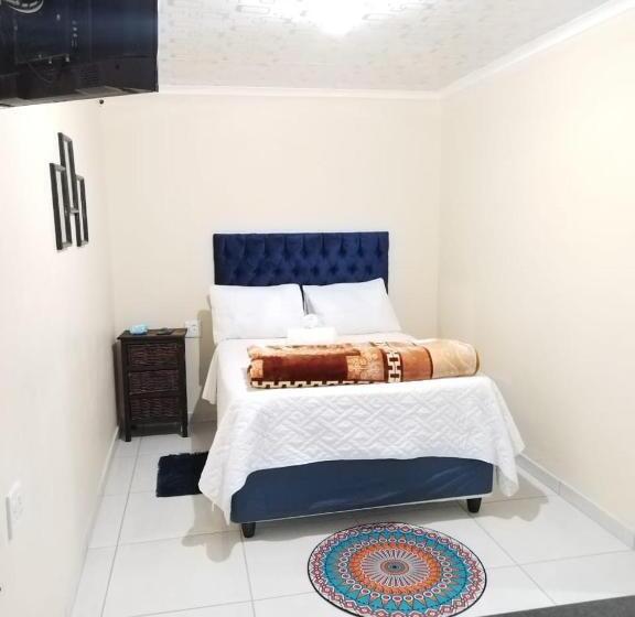 Номер Deluxe, The Croc Guest House