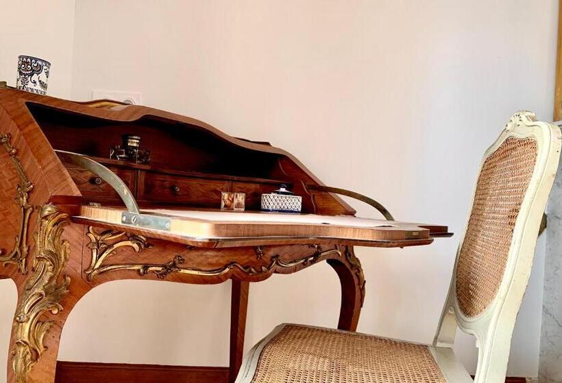 高级大房间, L Abeaupiniere