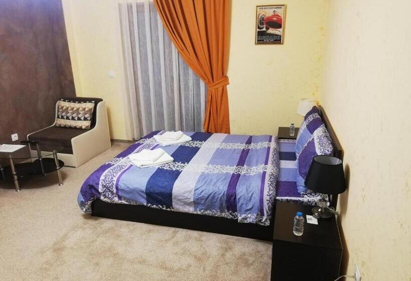 غرفة ديلوكس, Complex Monaco Hotel & Casino