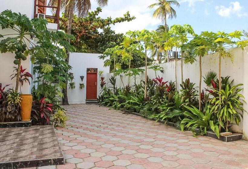 ガーデンビューファミリールーム, Cezere The Palm