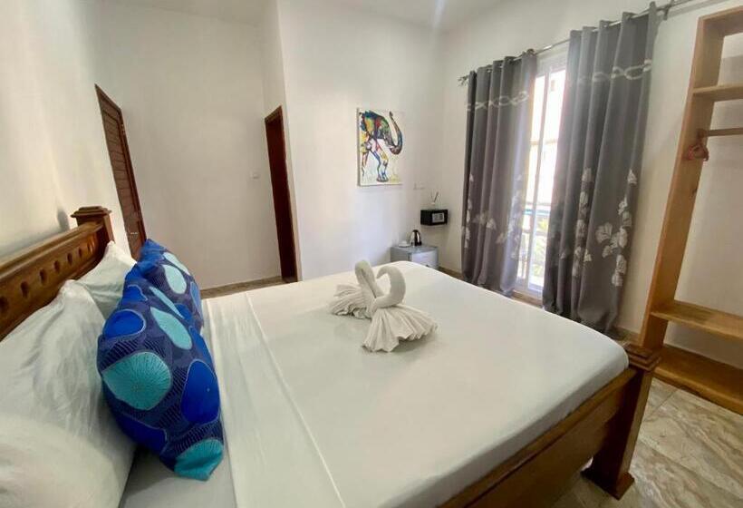 غرفة قياسية مزوَّدة بشُرفة, Cezere The Palm