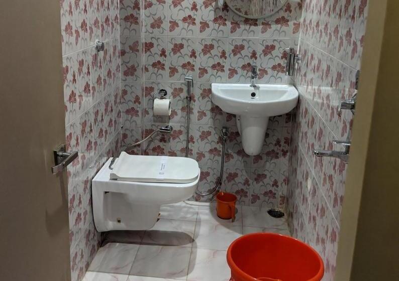 Номер Стандарт, Gokul Raj By Wb S