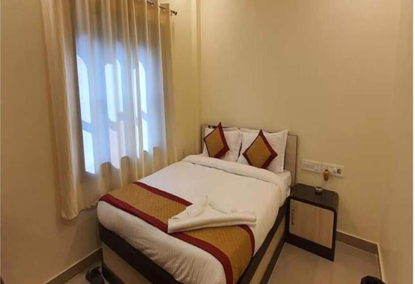 חדר דלוקס, Gokul Raj By Wb S