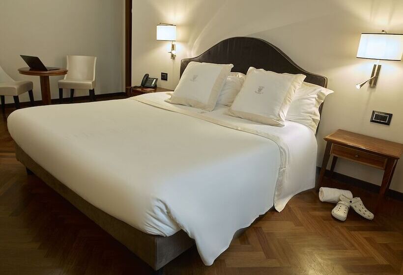 اتاق لوکس, Niccolo  V   Terme Dei Papi