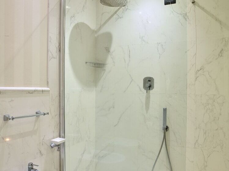 اتاق استاندارد یک نفره, Niccolo  V   Terme Dei Papi