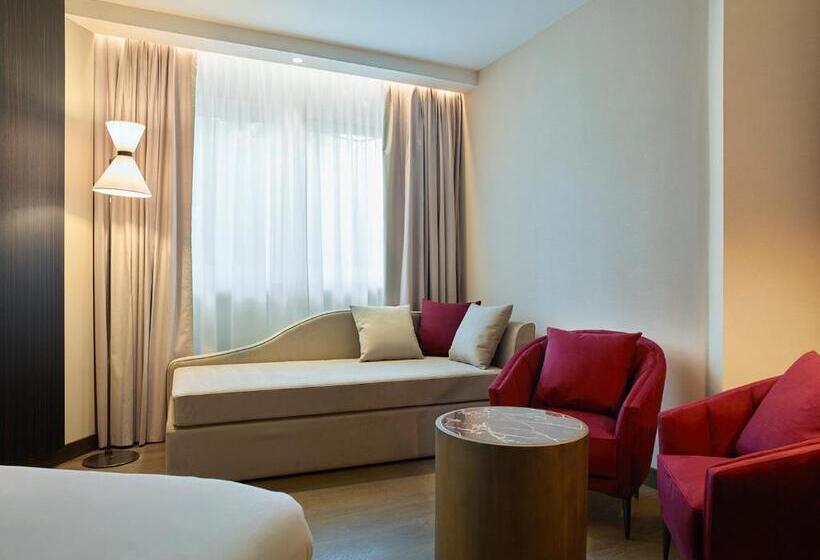 اتاق لوکس, Niccolo  V   Terme Dei Papi