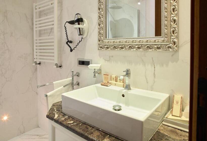 اتاق اکونومی, Niccolo  V   Terme Dei Papi