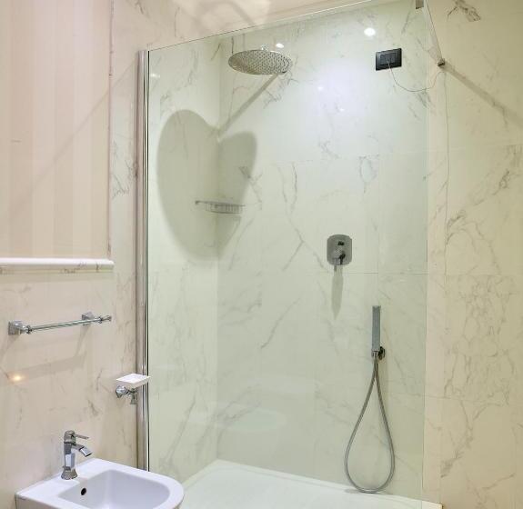 Prestige Triple Room, Niccolo  V   Terme Dei Papi