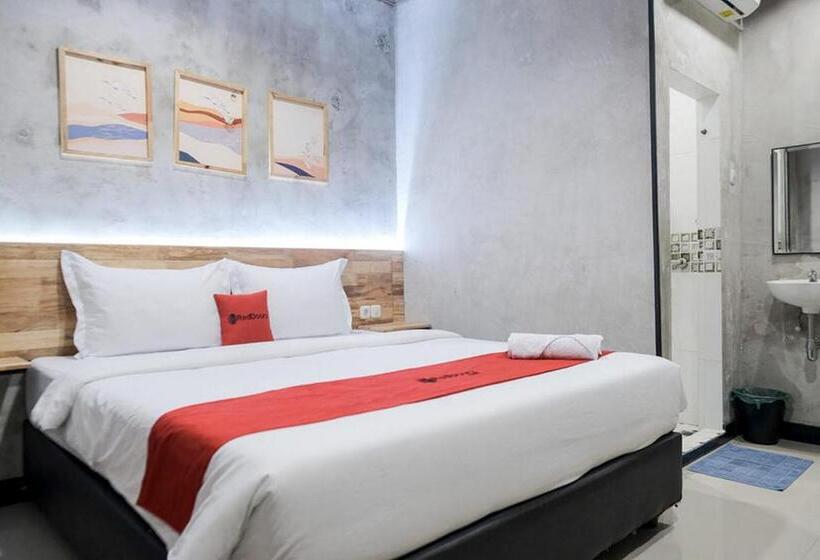 Номер Deluxe, Reddoorz @ Sekip Medan