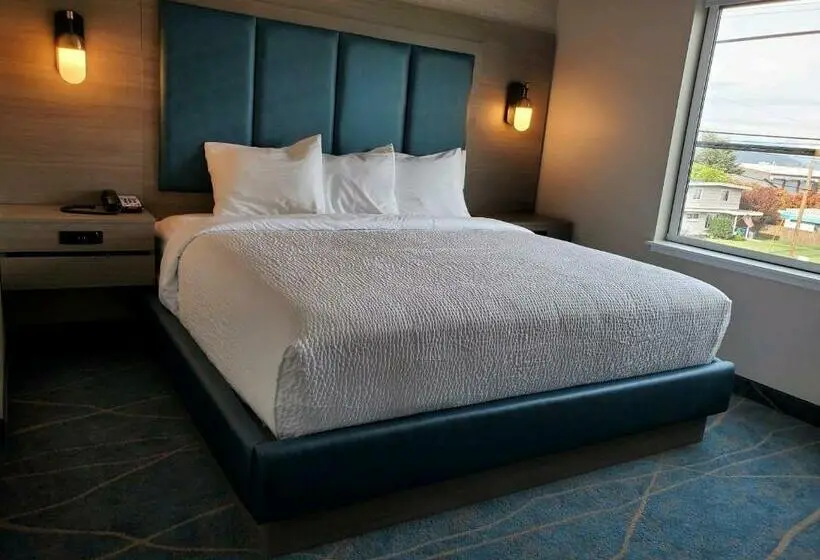 デラックススイート, Salish Inn
