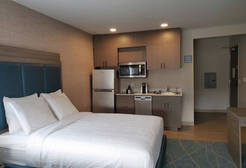 جناح ديلوكس, Salish Inn