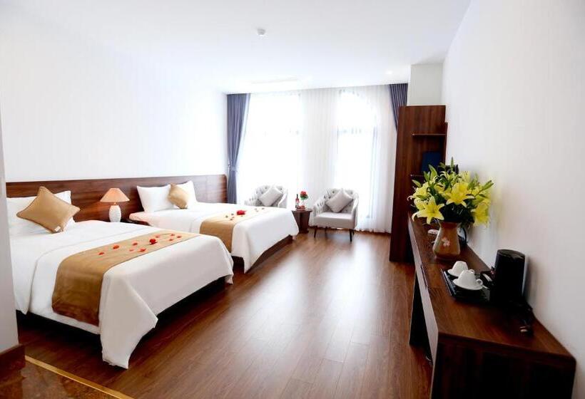 سوئیت با بالکن, Silk River Hotel Ha Giang