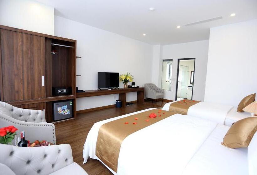 سوئیت با بالکن, Silk River Hotel Ha Giang