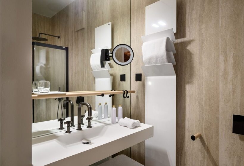 اتاق استاندارد یک نفره, Zlata Ladjica Boutique