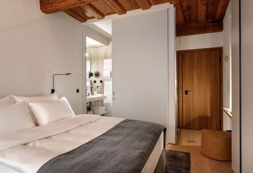 اتاق استاندارد یک نفره, Zlata Ladjica Boutique