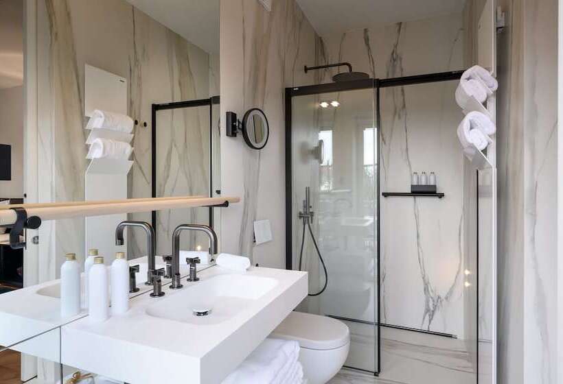 اتاق استاندارد با بالکن, Zlata Ladjica Boutique