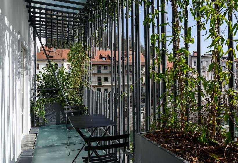 اتاق استاندارد با بالکن, Zlata Ladjica Boutique