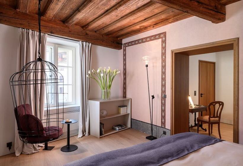 اتاق لوکس, Zlata Ladjica Boutique