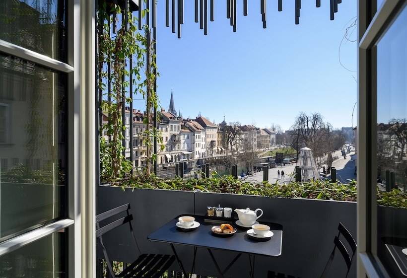 اتاق لوکس با بالکن, Zlata Ladjica Boutique