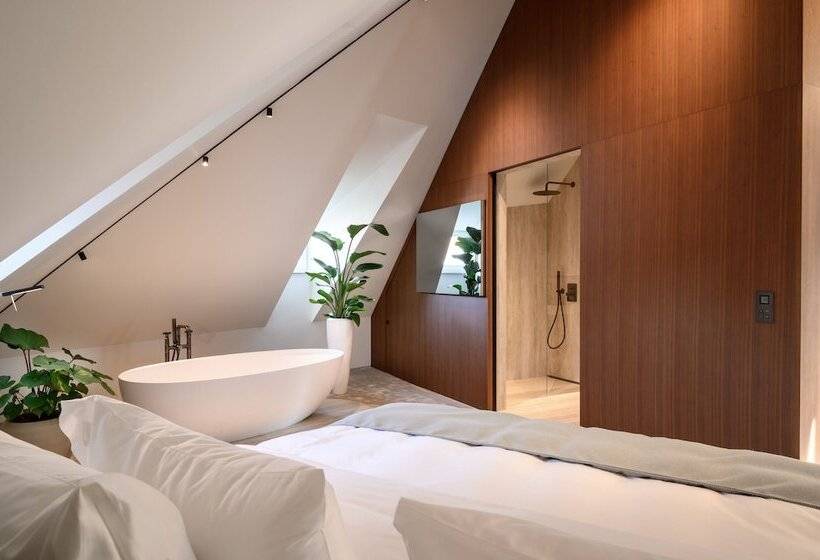 سوئیت پرزیدنت, Zlata Ladjica Boutique