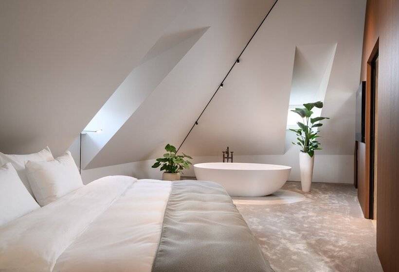 سوئیت پرزیدنت, Zlata Ladjica Boutique