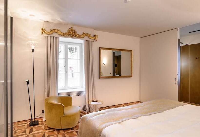 اتاق لوکس, Zlata Ladjica Boutique