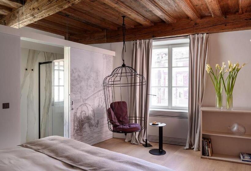 اتاق لوکس, Zlata Ladjica Boutique