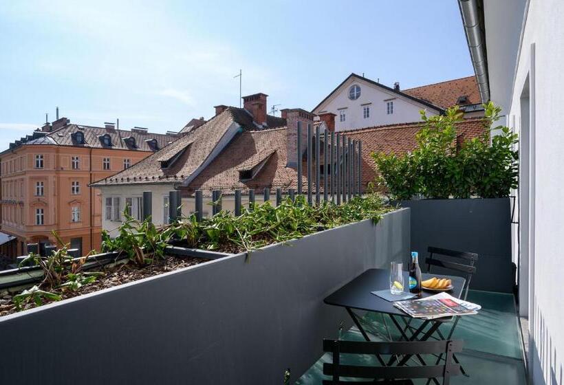 اتاق استاندارد با بالکن, Zlata Ladjica Boutique