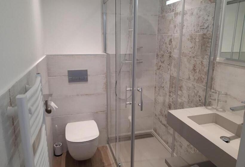 패밀리 스위트, L'expression