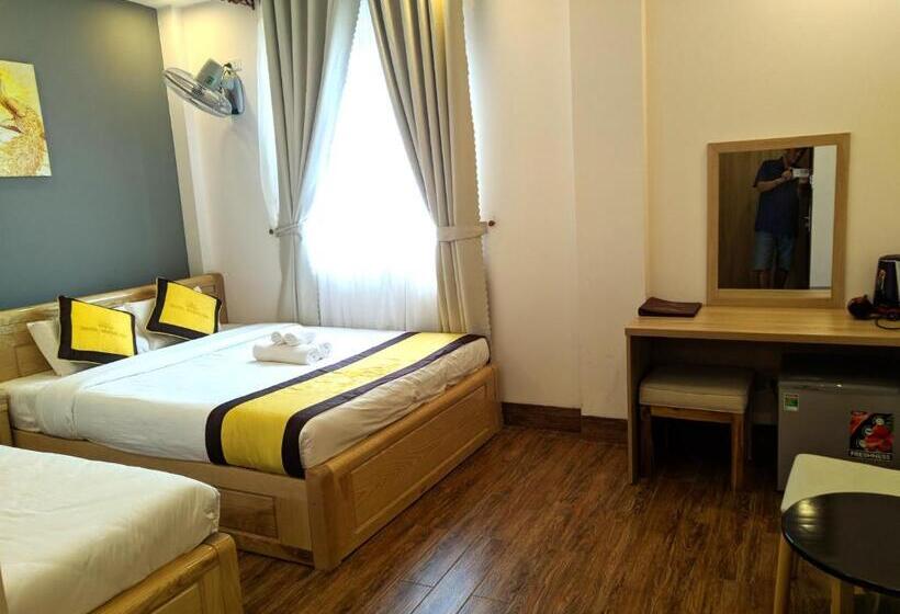 اتاق استاندارد سه نفره, Hoàng Gia Hotel Côn đảo