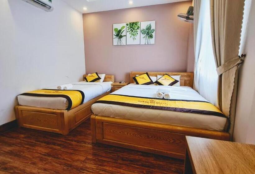 اتاق استاندارد سه نفره, Hoàng Gia Hotel Côn đảo
