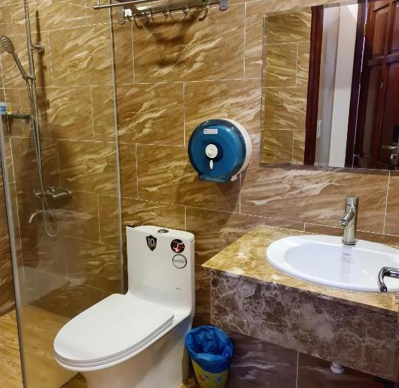 اتاق استاندارد سه نفره, Hoàng Gia Hotel Côn đảo