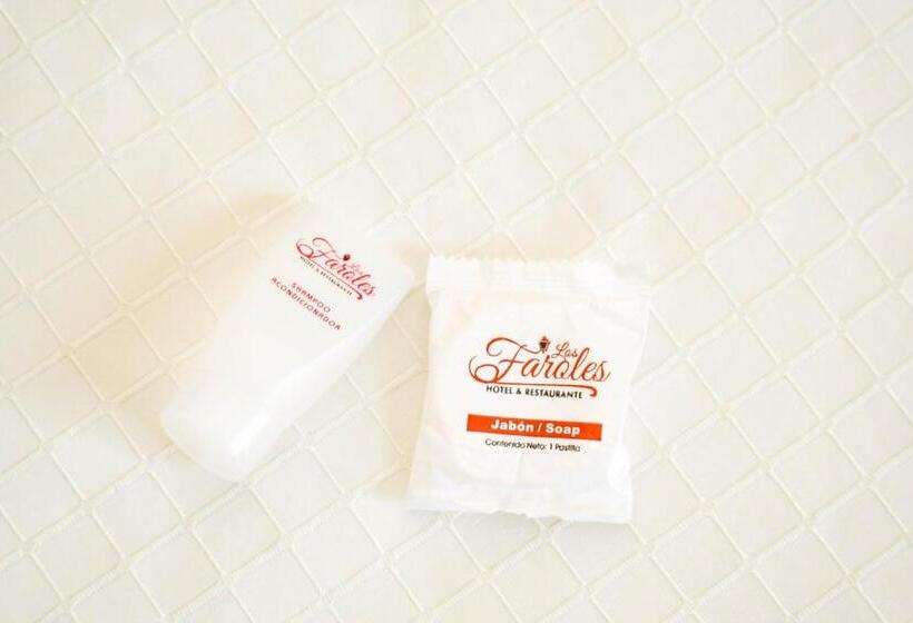 غرفة قياسية ثلاثية, Los Faroles