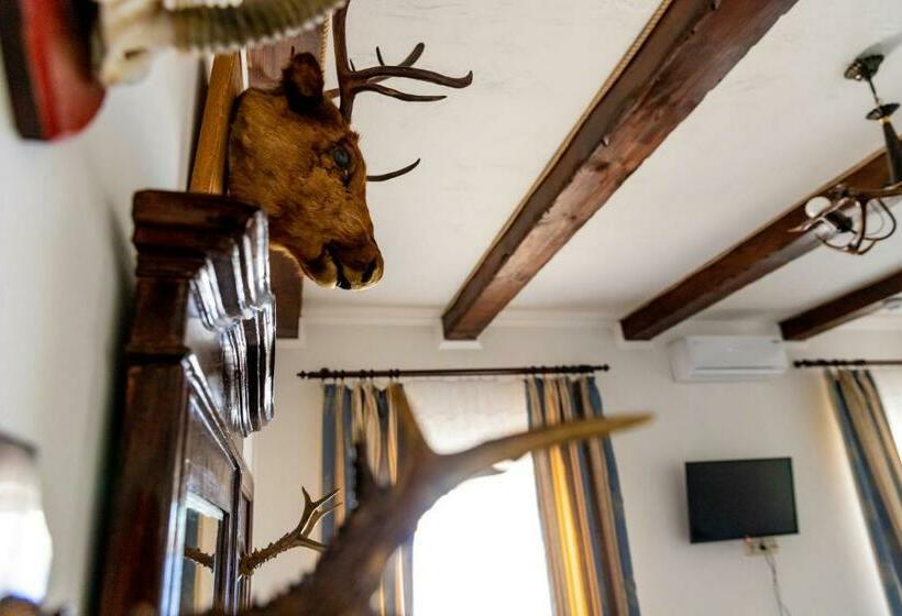 חדר דלוקס, Lubych