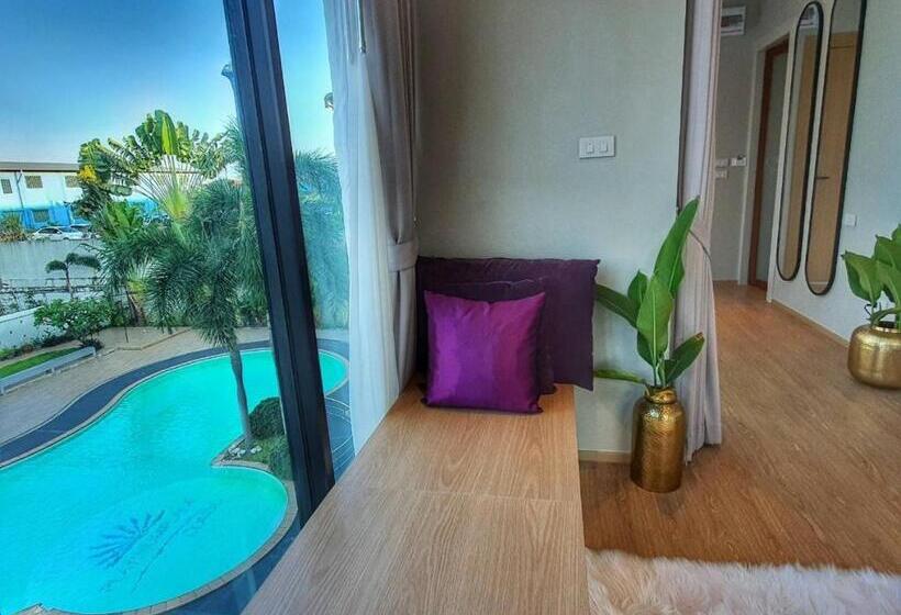 استودیو استاندارد با چشمانداز استخر, Platinum