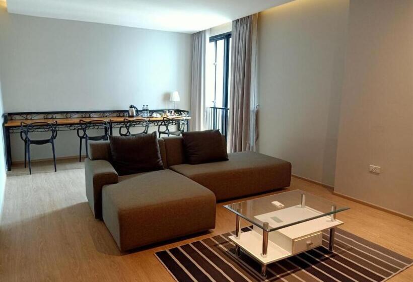 اتاق استاندارد سه نفره, Platinum