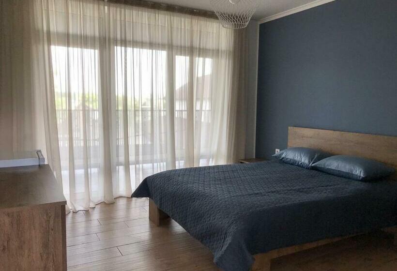 اتاق استاندارد, Sezon