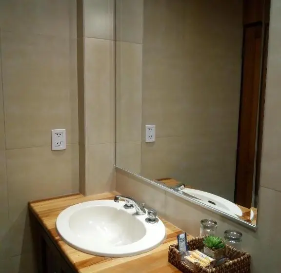 スタンダードルーム, Hostal La Maison Canadiense