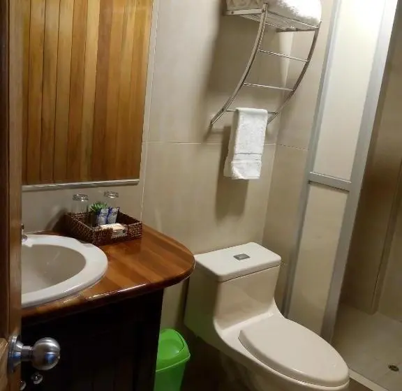 スタンダードルーム, Hostal La Maison Canadiense