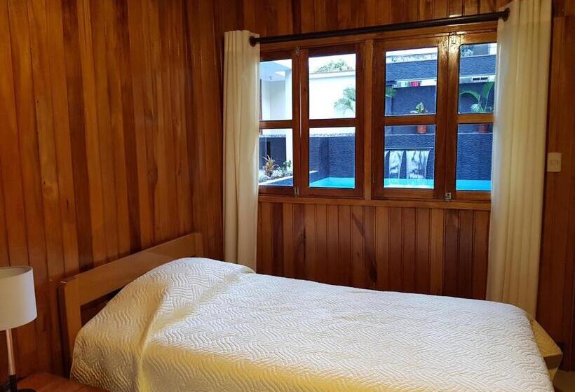 غرفة قياسية, Hostal La Maison Canadiense