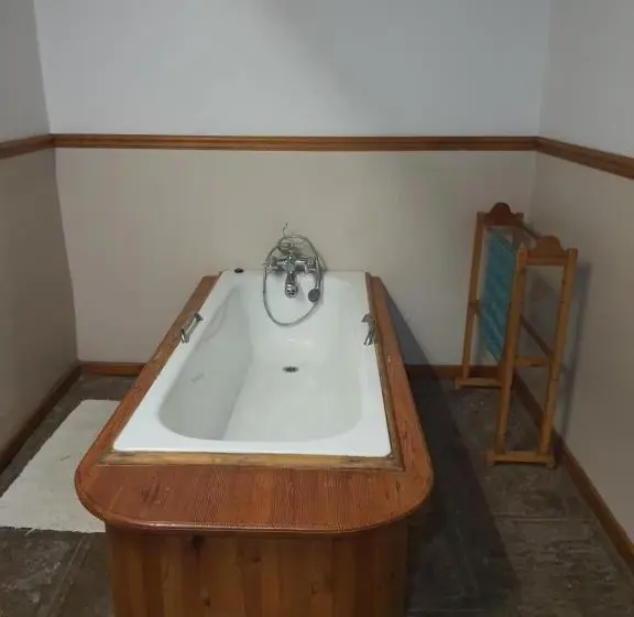 デラックスルーム, Lord Fraser Guest House