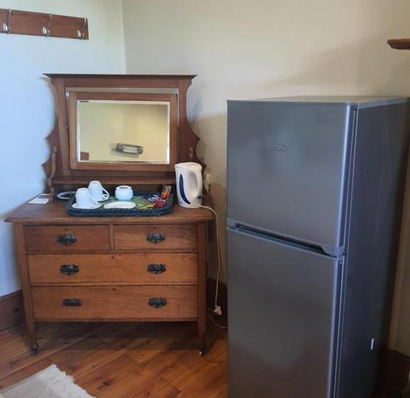 غرفة كومفورت ثلاثية, Lord Fraser Guest House