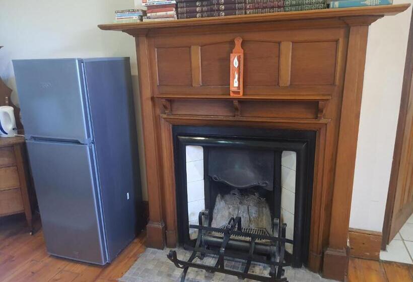 غرفة كومفورت ثلاثية, Lord Fraser Guest House