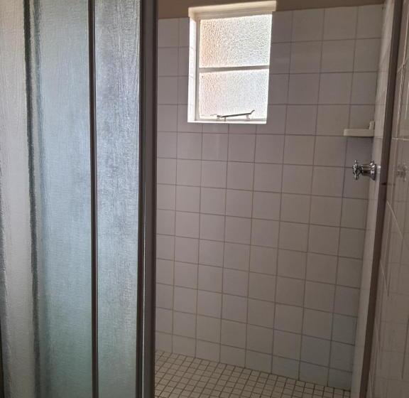 غرفة ديلوكس, Lord Fraser Guest House