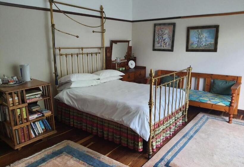 غرفة إقتصادية, Lord Fraser Guest House