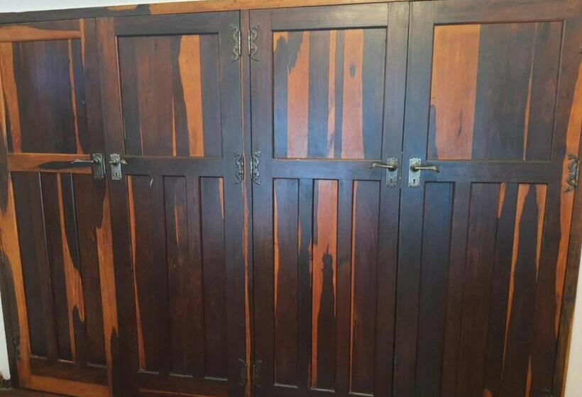 غرفة قياسية, Lord Fraser Guest House