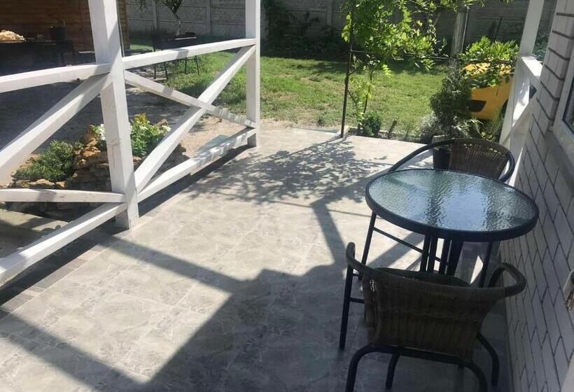 חדר קומפורט לשלושה, Baza Otdyha Primor'e