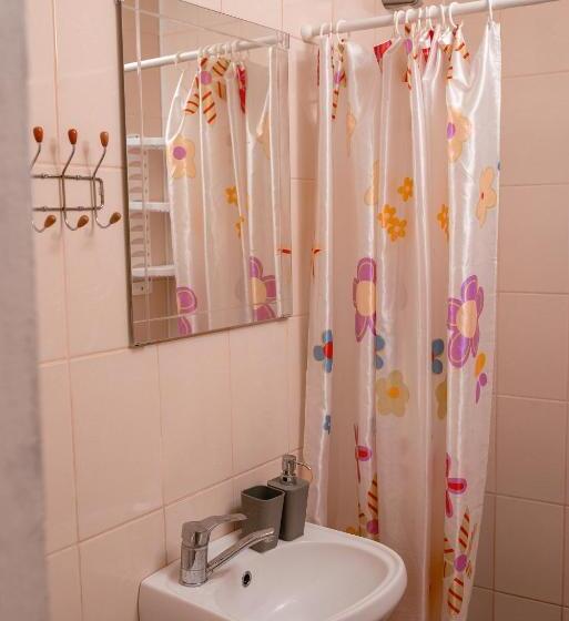 חדר קומפורט לשלושה, Baza Otdyha Primor'e